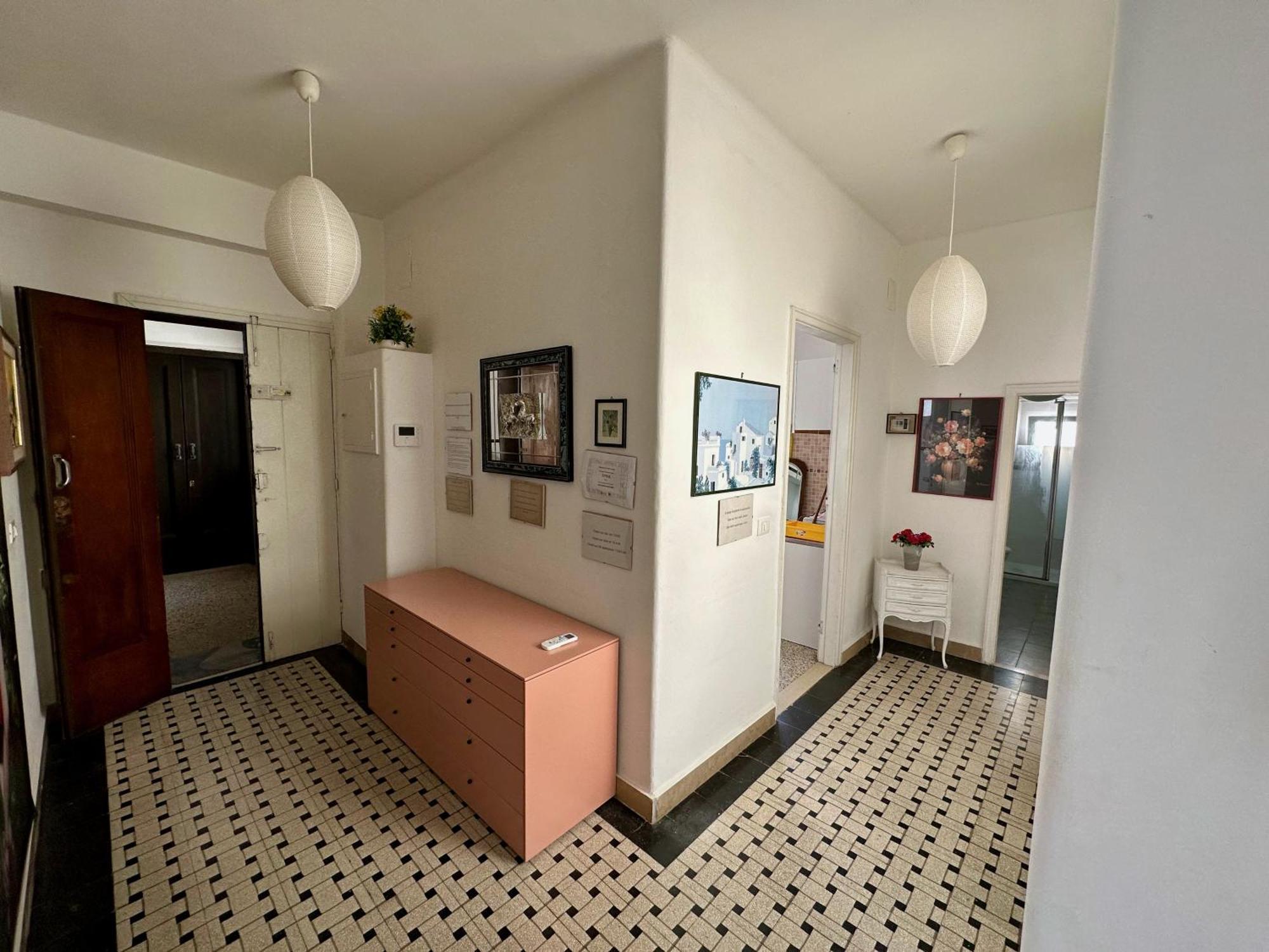 Appartamento Via Trevisani Бари Екстериор снимка